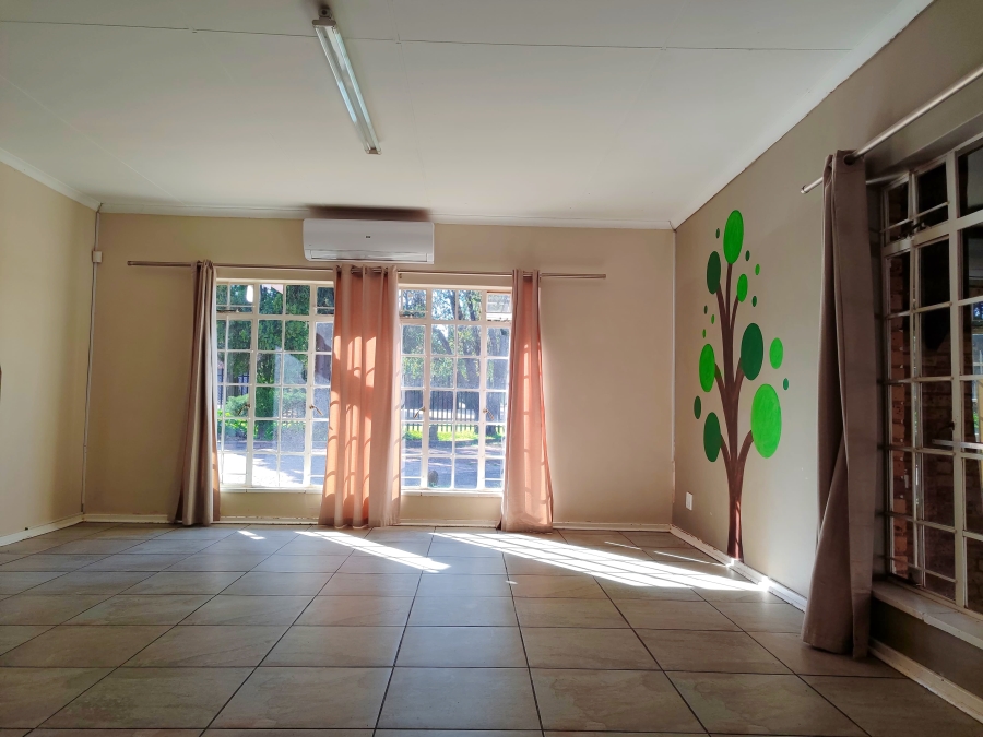 4 Bedroom Property for Sale in Flamwood North West